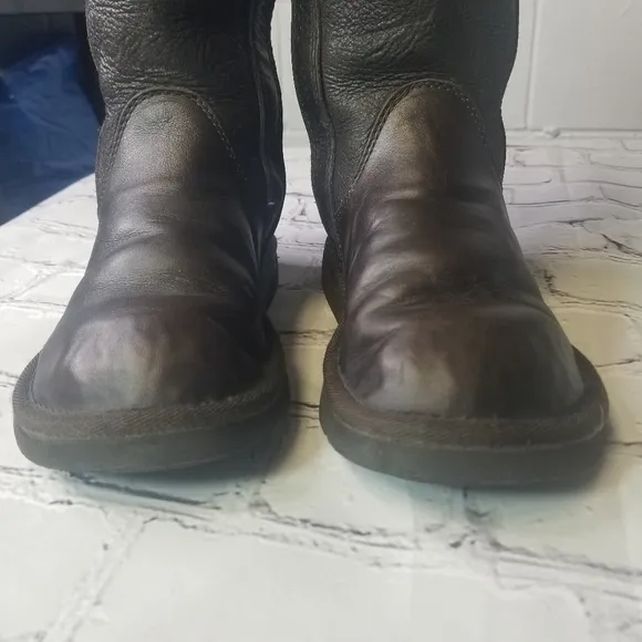Ugg Locarno 5191 brown leather boots