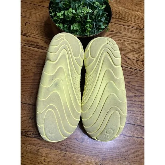 𝅺UGG MARGARITA YELLOW LA CLOUD FASHION SNEAKERS, WOMEN US 8.5/ EUR 39.5