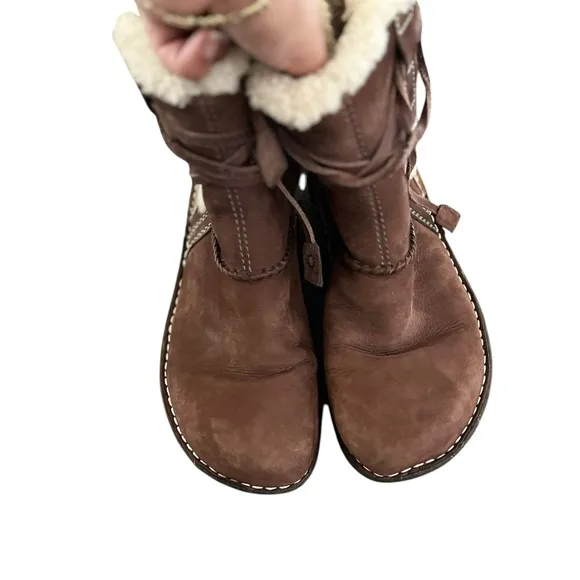 UGG Nubuk Cove Sherpa Suede Leather Brown Short Boots