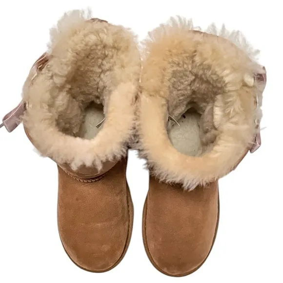 UGG Pala Classic Boots With Pink Ribbon Side Laces Kids