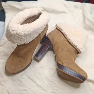 UGG platform Heels Boots Suede Sheep skin size 6