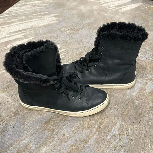 Ugg Sherpa leather suede lace up boots black size 9 in good pre owned condition