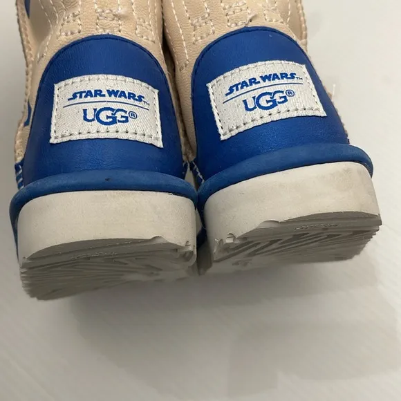 UGG STAR WARS CLASSIC II R2-D2 DROIDS BLUE BOOTS KIDS 1-3 Years SIZE 6