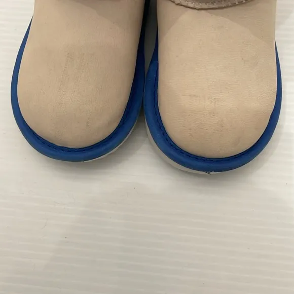 UGG STAR WARS CLASSIC II R2-D2 DROIDS BLUE BOOTS KIDS 1-3 Years SIZE 6