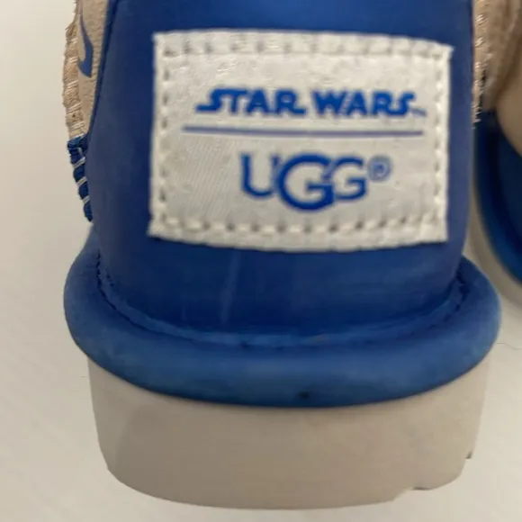 UGG STAR WARS CLASSIC II R2-D2 DROIDS BLUE BOOTS KIDS 1-3 Years SIZE 6