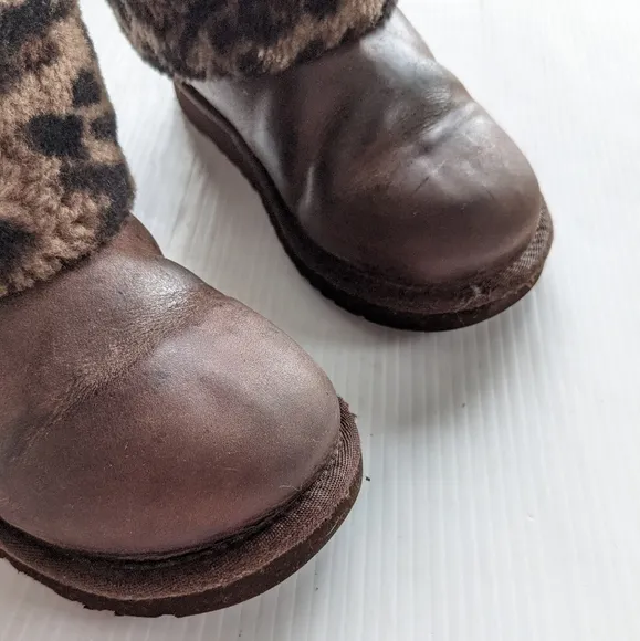 UGG Stout Leather Animal Leopard Boots Youth Sz 3