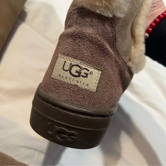 UGG SUNBURST TALL CHESTNUT WATER-RESISTANT SUEDE FUR WOMEN BOOTS SIZE 7