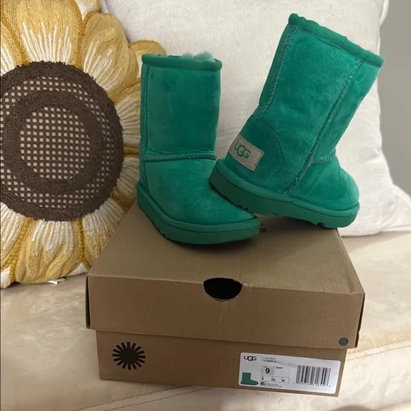 UGG T Classic 2