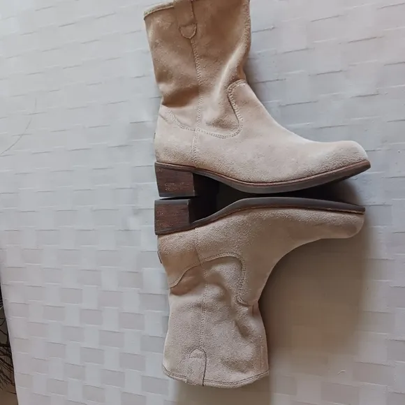 UGG Tan Suede Short Boots