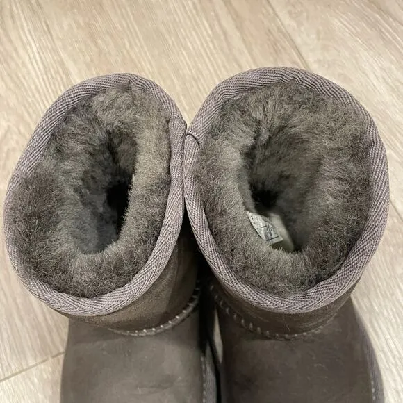 UGG Toddler Boots Size 7 Suede Shearling Classic II Gray