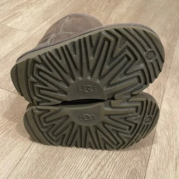 UGG Toddler Boots Size 7 Suede Shearling Classic II Gray