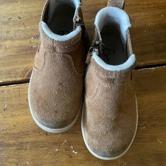 Ugg Toddler T Hamden II Trainer Ankle Boot Sz 8 Eu 25