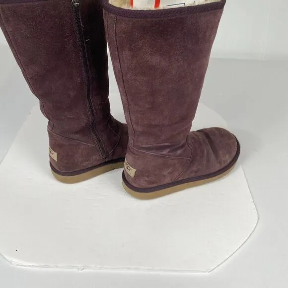 UGG Women 5235 Classic Tall Boots Size 7 Sheepskin Shearling Zipper Comfort
