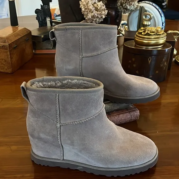 UGG Women's Classic Femme Mini Boots Hidden Wedge Heel Slate Taupe