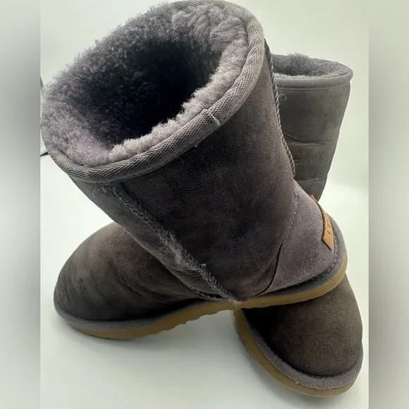 UGG® Women's Classic II Short Shade Sheepskin Boots