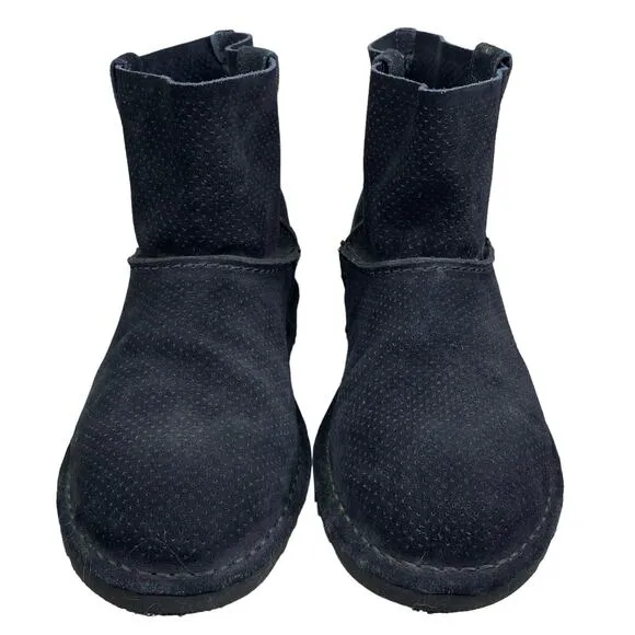 UGG Women’s Classic Mini Black Perforated Unlined Boot Size US 9