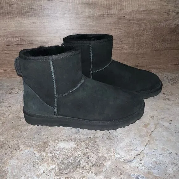 UGG Women's Classic Mini II Boots Size 9 Black 1016222 Sheepskin Ankle Slip On