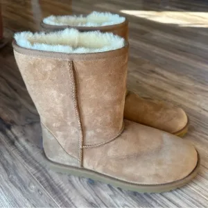 UGG Women's Classic Short II Chestnut Slip On Boots Size 11 New Without tags