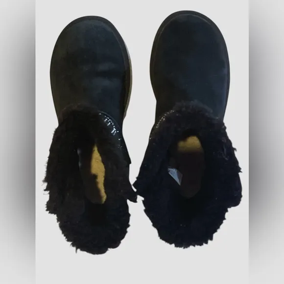 Ugg Women's Classic Ugg Gem Mini black Size US 6