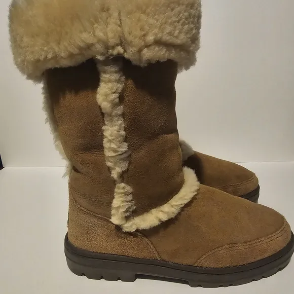 UGG Women's Size 7 Sundance II Chestnut Tall Boots