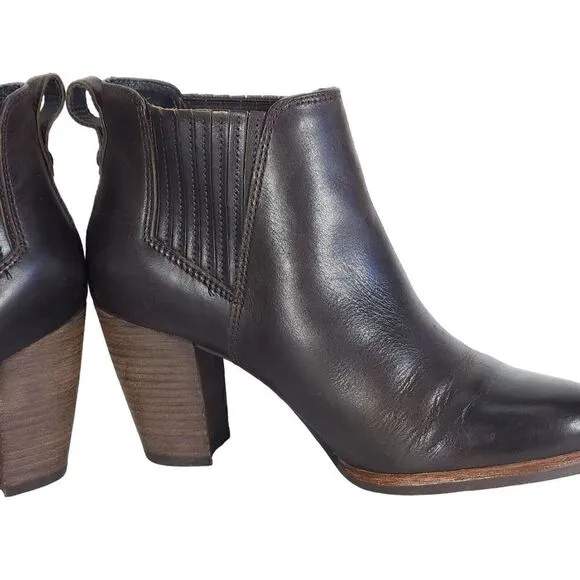 UGG Women's Poppy US 7 Brown Leather Heeled Pull on Chelsea Booties Boots