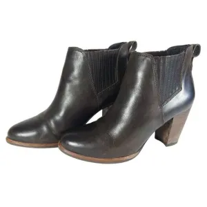 UGG Women's Poppy US 7 Brown Leather Heeled Pull on Chelsea Booties Boots