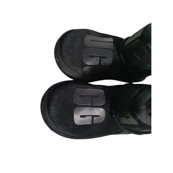 UGG Youth Classic Mini Scatter Graphic Boots Size 9