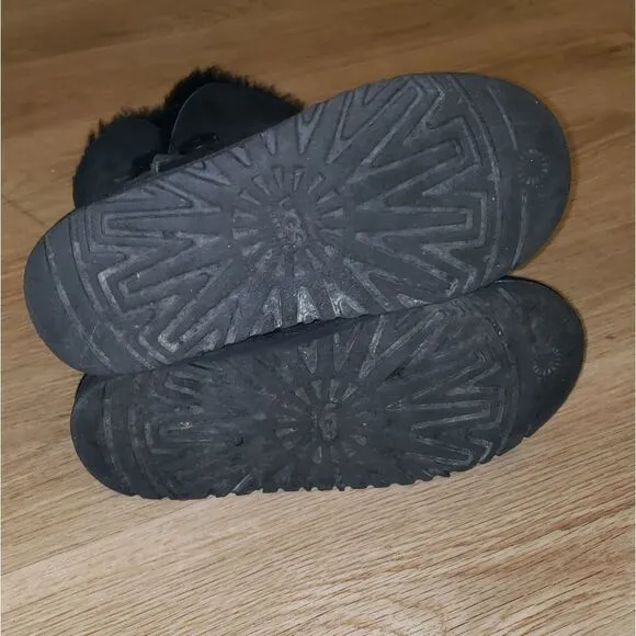 Ugg Black Leather Woollined Boots