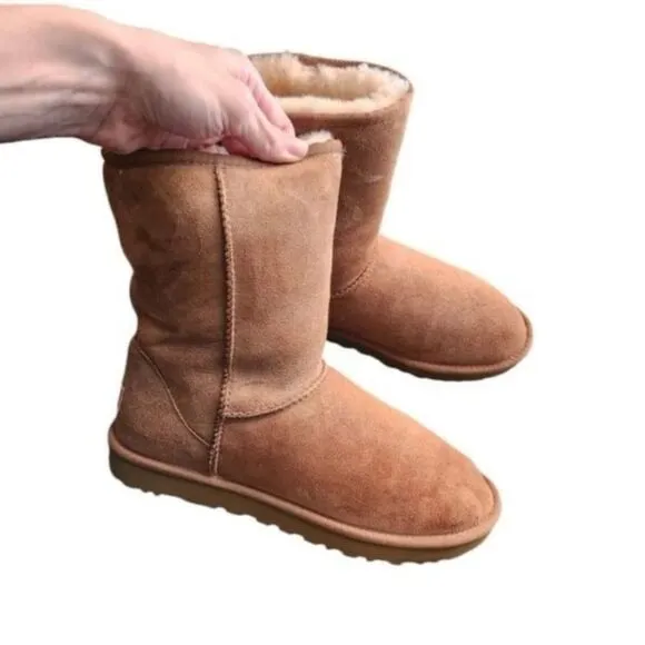 Ugg Classic II boots in chestnut