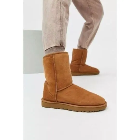 Ugg Classic II boots in chestnut