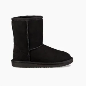 UGG Kids Classic II Boots black size 5 (Youth)