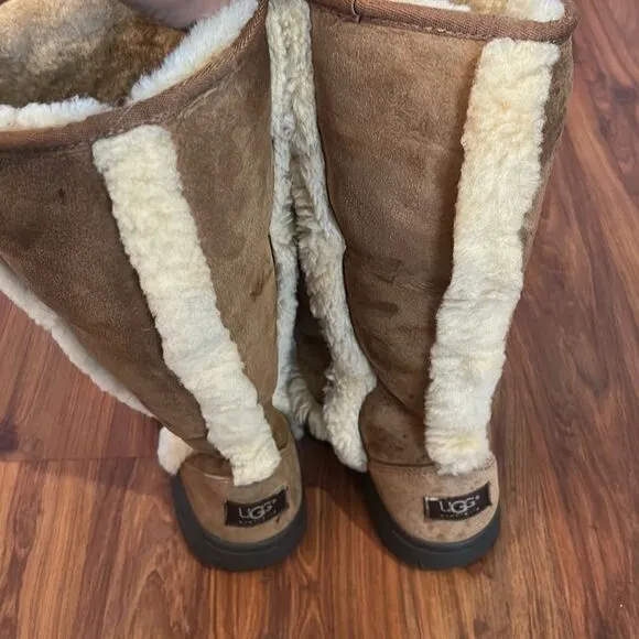 UGG's sundance boots size 7 tan  suede shearling