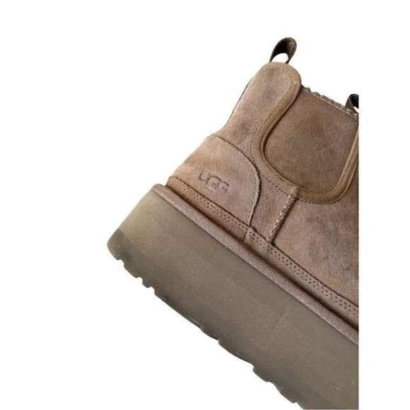 Ugg Womens Boots Neumel size 9 Platform Tan Chelsea Slip-On Ankle Chelsea Suede