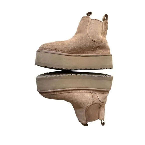 Ugg Womens Boots Neumel size 9 Platform Tan Chelsea Slip-On Ankle Chelsea Suede