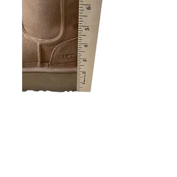 Ugg Womens Boots Neumel size 9 Platform Tan Chelsea Slip-On Ankle Chelsea Suede