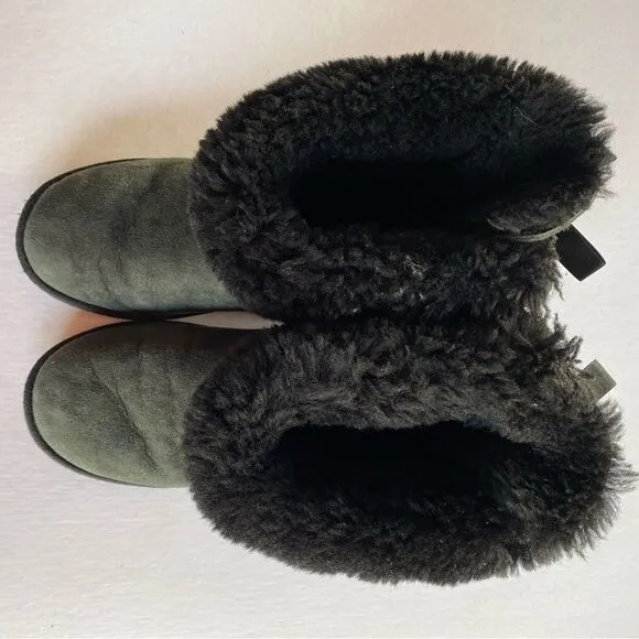 UGG Women’s Suede Leather Boots Size 6