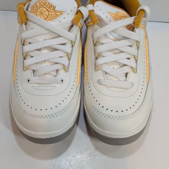 Unisex Air Jordan 2 Retro Low Melon Tint Mens Size  4.5  Woman Size 6