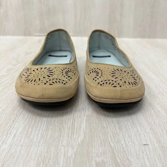 Vagabond Women’s EU 36 US 6 Perforated Floral Tan Casual Slip on Flats Loafers