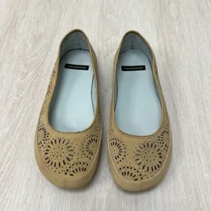 Vagabond Women’s EU 36 US 6 Perforated Floral Tan Casual Slip on Flats Loafers