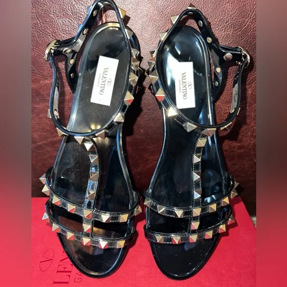 Valentino Garavani Rockstud Jelly Flat Gladiator Sandals - EUC - Sz 39