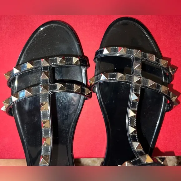 Valentino Garavani Rockstud Jelly Flat Gladiator Sandals - EUC - Sz 39