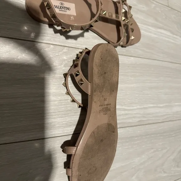 Valentino Garavani Rockstud Jelly Flat Gladiator Sandals