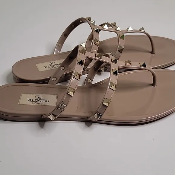 VALENTINO GARAVANI  ROCKSTUD SLIDE FLAT SANDAL SZ 40/10 WMS EUC