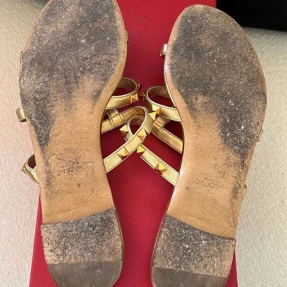 Valentino Rockstud Flat Sandals Gold sz 39.5