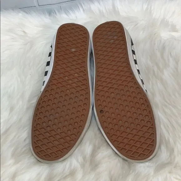Vans Checkerboard Old Skool Sneakers Size …