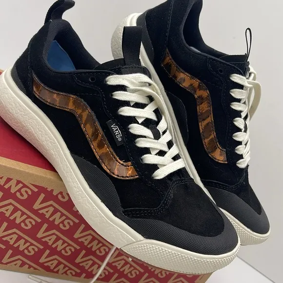 Vans WMNS Black and Brown Sneakers Ultrarange ExoPatent Leopard BlkVN0A4UWMBM8