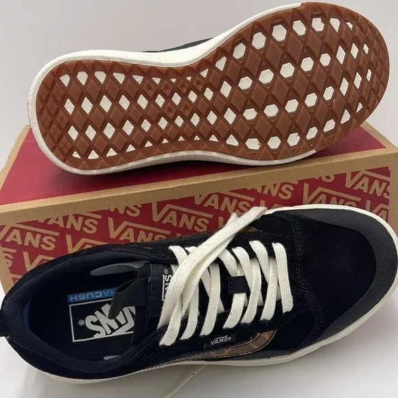 Vans WMNS Black and Brown Sneakers Ultrarange ExoPatent Leopard BlkVN0A4UWMBM8