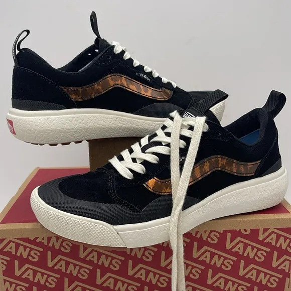 Vans WMNS Black and Brown Sneakers Ultrarange ExoPatent Leopard BlkVN0A4UWMBM8