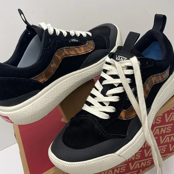 Vans WMNS Black and Brown Sneakers Ultrarange ExoPatent Leopard BlkVN0A4UWMBM8