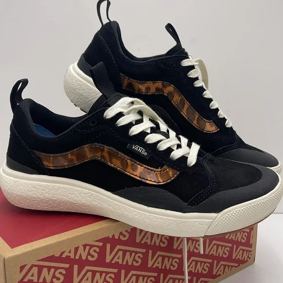 Vans WMNS Black and Brown Sneakers Ultrarange ExoPatent Leopard BlkVN0A4UWMBM8